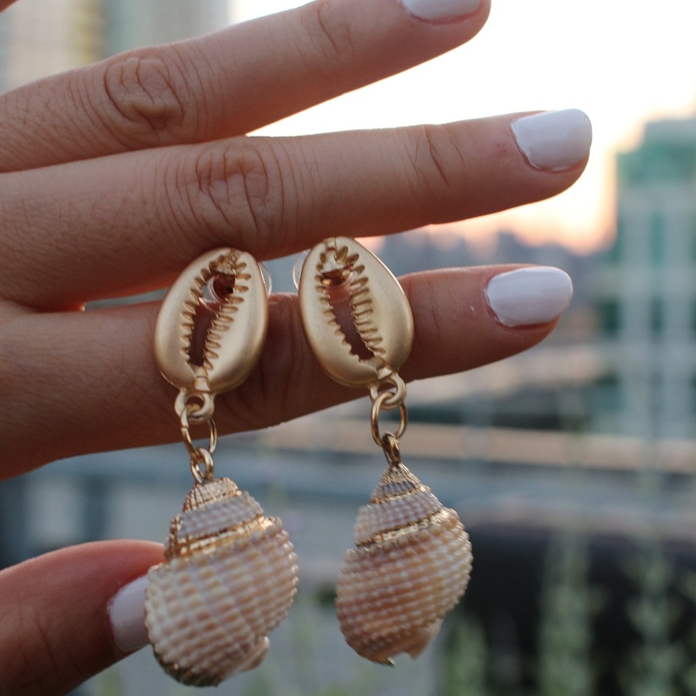 NEW Handmade Earrings | Natural Seashell Dangle - Picture 2 of 5
